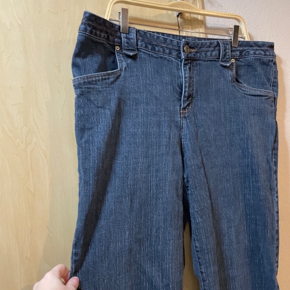 Women size 22 - 5 Venezia Boho Wide Leg Hippie Jeans- back pockets with button - Picture 2 of 5